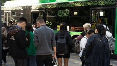 "Тратим по 2000 тенге в день на такси". В один из аулов Алматинской области уже три года не ходят автобусы