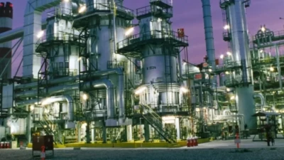 В Атырау бастуют охранники нефтяных компаний