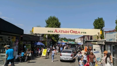Новый скандал на "Алтын Орде". Предприниматели протестуют против сноса вещевого рынка