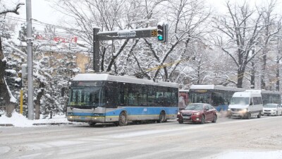 Почти 500 умных светофоров появится в Алматы в 2024 году