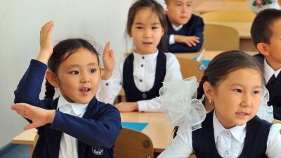 Школьники без школы. 500 детей в СКО учатся в здании акимата