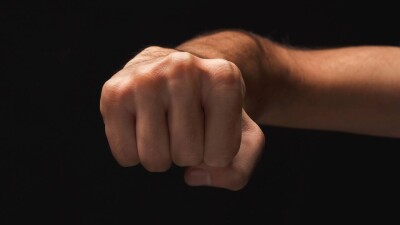 Мужчина напал на детей в подъезде ЖК Астаны: подозреваемого задержали