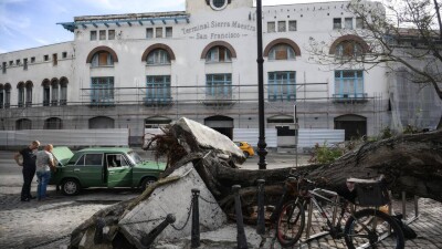 Два сильных землетрясения на востоке Кубы вызвали оползни и разрушения