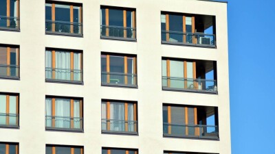 Житель Шымкента выбросил ребёнка из окна четвёртого этажа