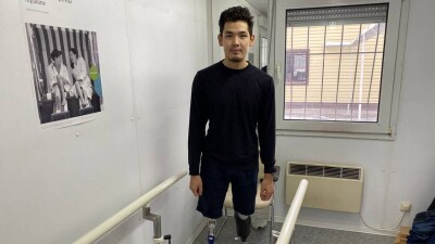 Параканоист из Шымкента получил протез от фонда "Қазақстан халқына"