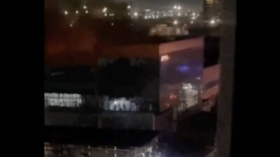 Крупный вещевой рынок горит в Семее: площадь пожара достигла 4000 квадратных метров