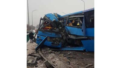 В Караганде столкнулись два маршрутных автобуса. Один человек погиб