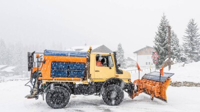 Дороги закрыли в 12 областях из-за непогоды