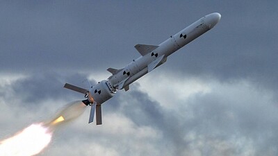 Информацию о поставке компонентов для ракет в Россию опровергли в МИИР