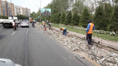 Ремонт бордюров на Аль-Фараби в Алматы: доля заменённых на новые составила 3%