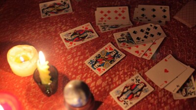 Жительница Актау отдала гадалке-мошеннице 780 тысяч тенге за "улучшение судьбы"