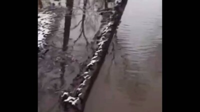 Центральный парк Караганды затопило из-за крупной аварии на водопроводе