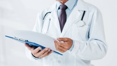 Онкологи бесплатно примут казахстанцев 5 октября