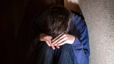 Мать в воспитательных целях запирала 9-летнего сына в холодном сарае в Талдыкоргане
