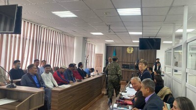 Захват здания акимата Алматы во время январских событий: семеро подозреваемых частично признали вину в суде