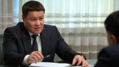 Скандал с оружием в парламенте Кыргызстана: глава Жогорку Кенеша ушёл в отставку