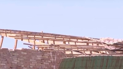 В Кызылорде до сих пор не начали ремонт крыш школ, которые пострадали во время сильного ветра в июне