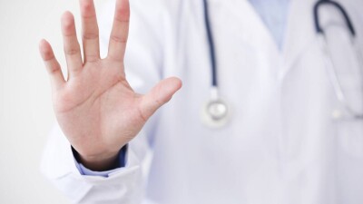 Аймагамбетов предлагает усилить ответственность за нанесение вреда здоровью медработников