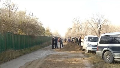 Жители Алматинской области сами приступили к ремонту дорог, не дождавшись помощи от местных властей