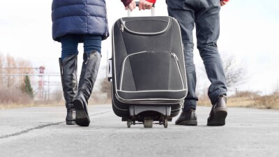 Въезд в Казахстан запретят педофилам, экстремистам и террористам: закон направили в сенат