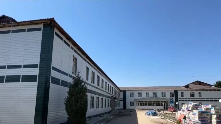 Школьники учатся в местном Доме культуры в Жамбылской области