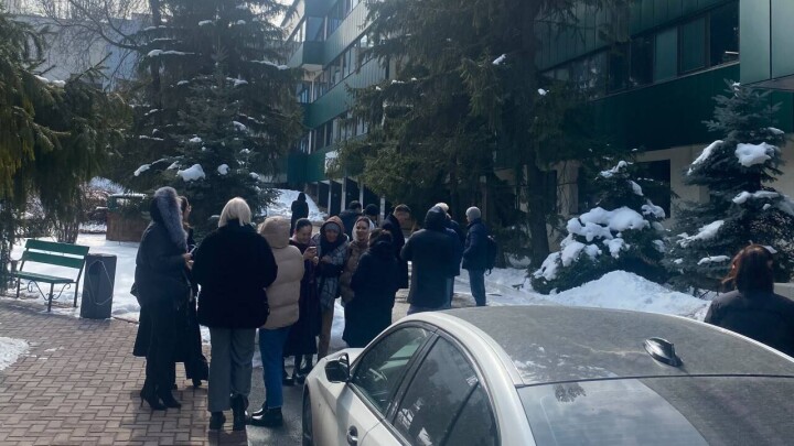 Сильное землетрясение в Алматы: развёрнуты 384 пункта приёма граждан