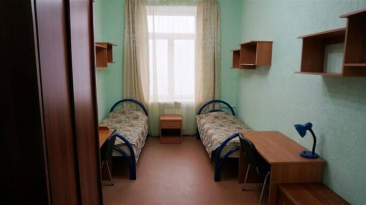 Студентам, которым не хватило мест в общежитиях, могут снизить стоимость номеров в гостиницах и хостелах