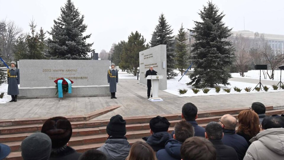 Подрядчик за свой счёт устраняет дефекты на мемориале памяти жертв январских событий