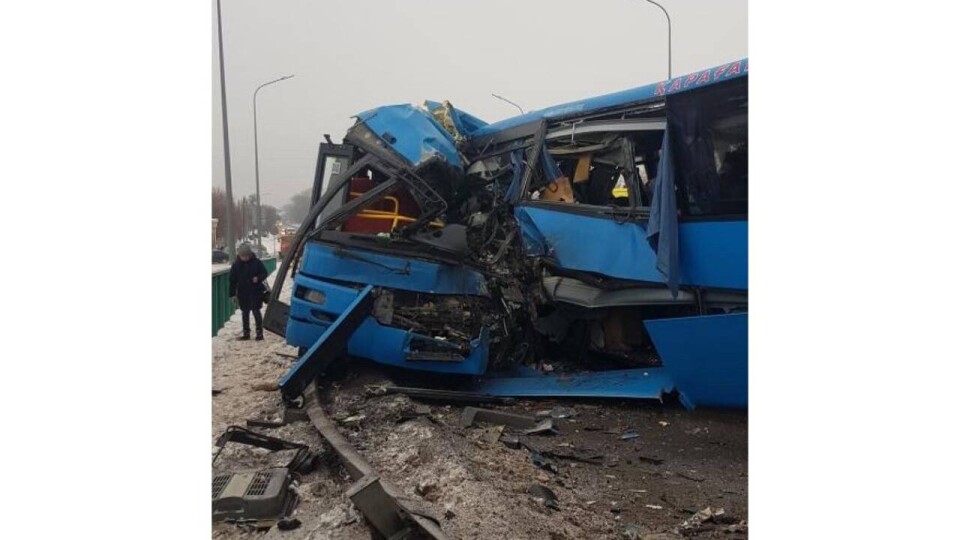 ДТП с автобусами в Караганде: в больнице умерла одна из пострадавших