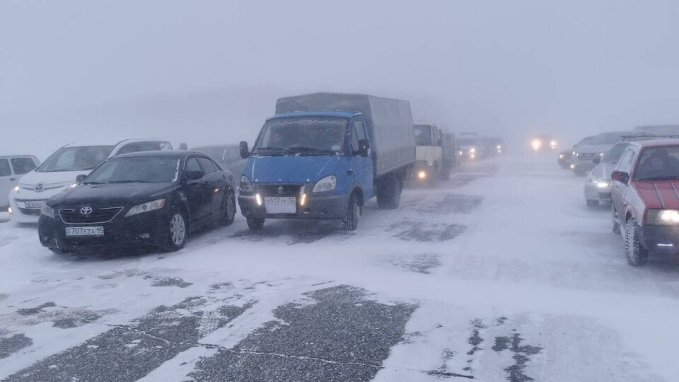 В двух областях Казахстана перекрыли несколько участков дорог