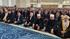 Нурсултан Назарбаев посетил главную мечеть столицы