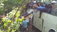 45 человек пострадали и двое погибли в ДТП с туристическим автобусом в Турции