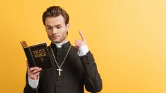 Американские священники: искусственный интеллект умеет писать проповеди, но в них "нет души"