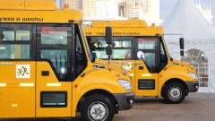 100 школьных автобусов закупят в Алматы для перевозки учеников 1-3 классов