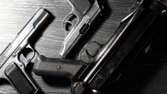 Жители Сербии добровольно сдали тысячи единиц оружия после двух массовых убийств в стране