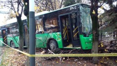 Полиция Алматы: При столкновении двух автобусов погиб один человек, 15 пострадали