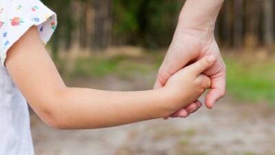 120 детей потерялись на концерте в Атырау