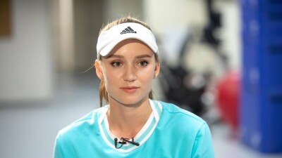 "Огромное спасибо всем казахстанцам". Рыбакина получила премию "Жеңімпаз рухы"