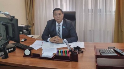 Депутат Базарбек предложил пересмотреть систему выдачи казахстанцам 10 соток под строительство