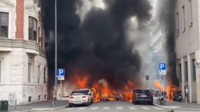 "Чёрное облако над городом". Взрыв прогремел в центре Милана