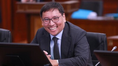 Аким Алматы ответил, грозит ли ему звание "бордюрбека"