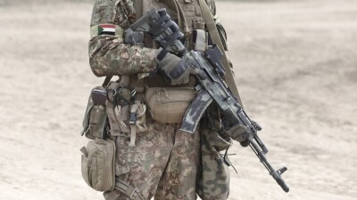 Военный конфликт в Судане: перемирие нарушено, число жертв растёт, мирные жители бегут из столицы