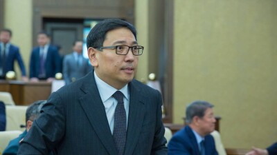 Досаев рассказал, как ему предлагали закрыть въезд в город для машин из области