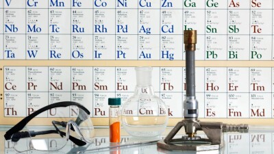 Напечатанную на бумаге таблицу Менделеева можно будет попросить на ЕНТ