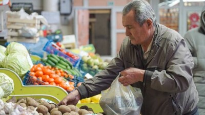 Новые нарушения на рынке "Алтын Орда" выявили в АЗРК