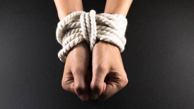 Казахстанская актриса просит МВД и МИД спасти её из трудового рабства в Лаосе
