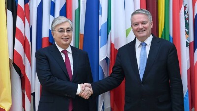 Касым-Жомарт Токаев встретился в Париже с генсеком ОЭСР Матиасом Корманом