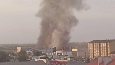 Уральск заволокло дымом от горящего мусорного полигона