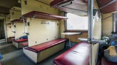 КТЖ: Нижние места в вагонах некоторых поездов будут на 20% дороже верхних