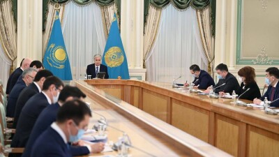 Токаев предложил выделить два участка в Астане для строительства многоуровневых парковок